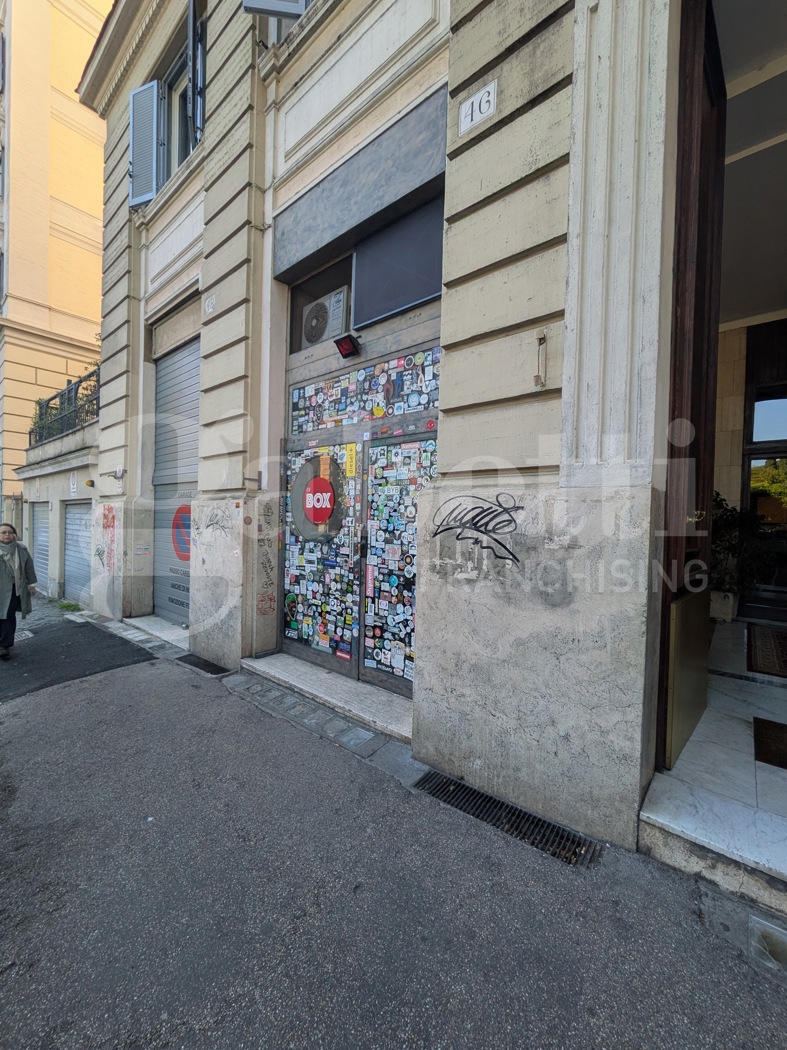 Negozio in affitto a Roma