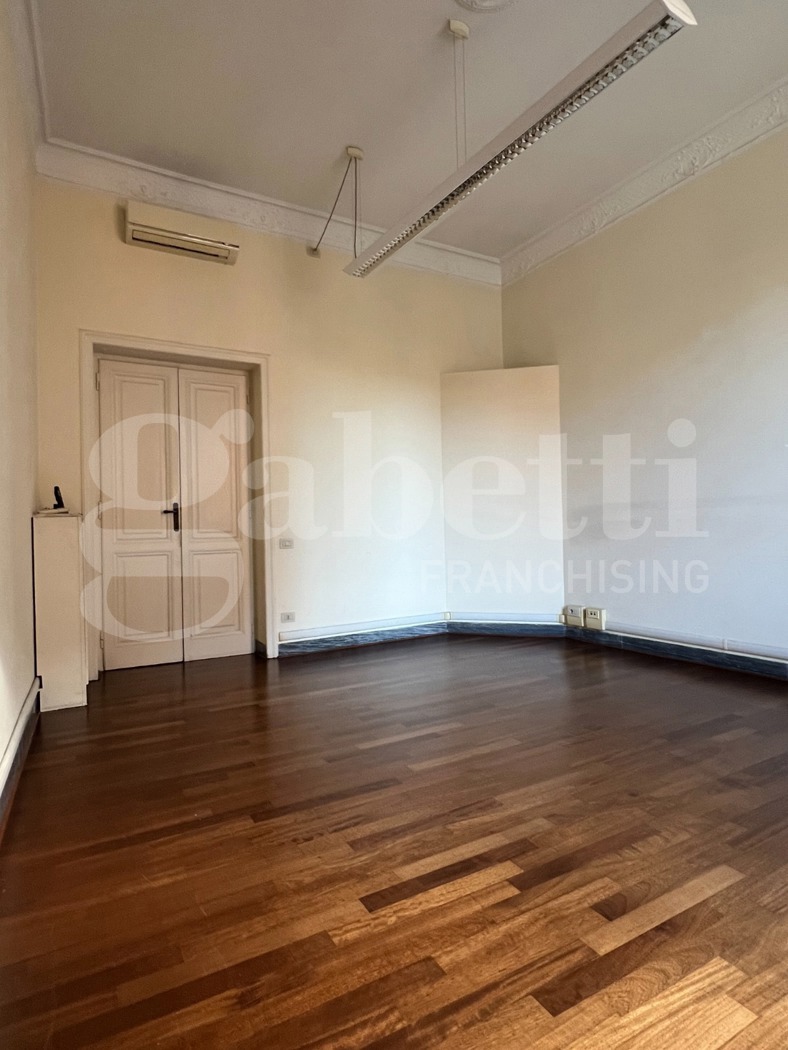 Ufficio ristrutturato a Roma