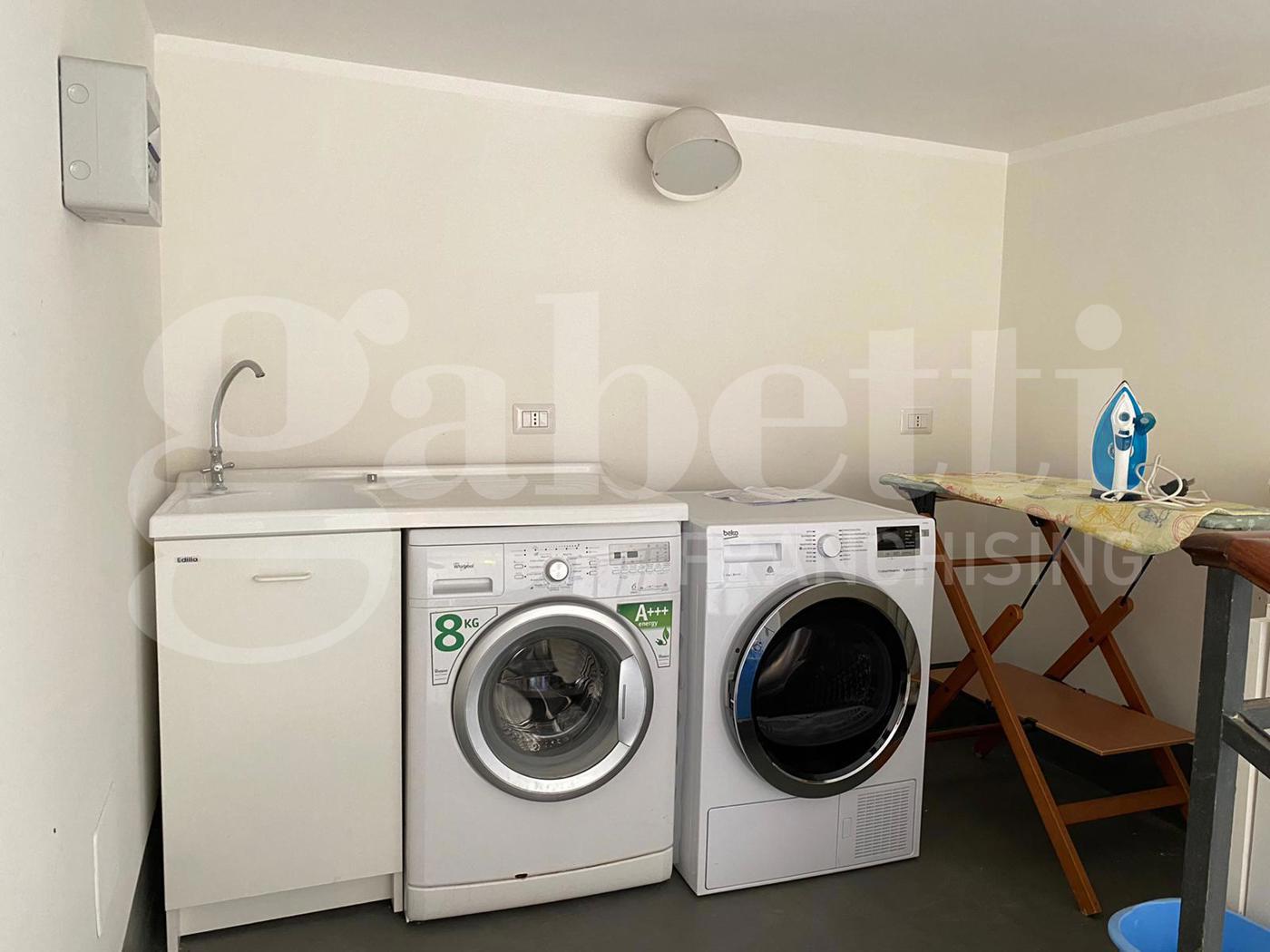 Monolocale arredato in affitto a Roma