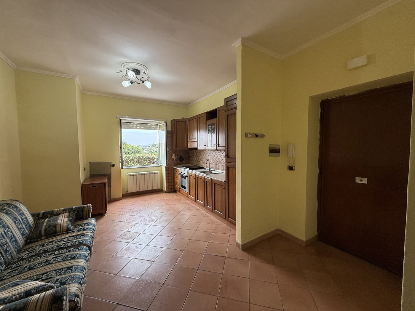 Bilocale arredato in affitto a Marino