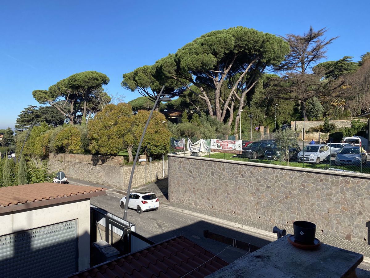 Ufficio in affitto a Grottaferrata