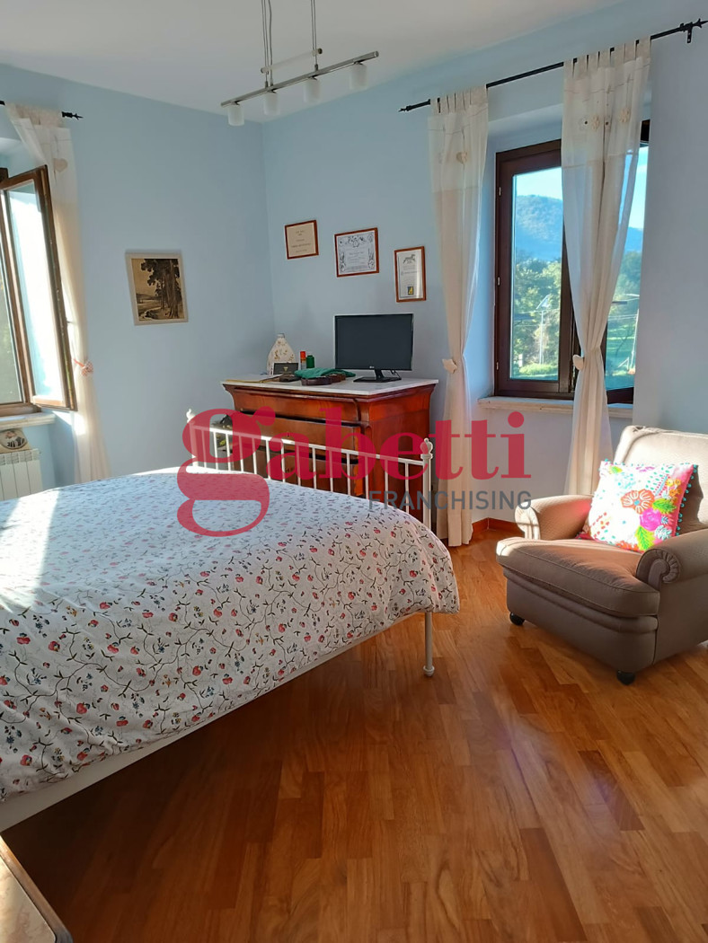 Rustico con giardino a Pietramelara