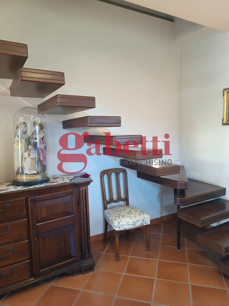 Rustico con giardino a Pietramelara