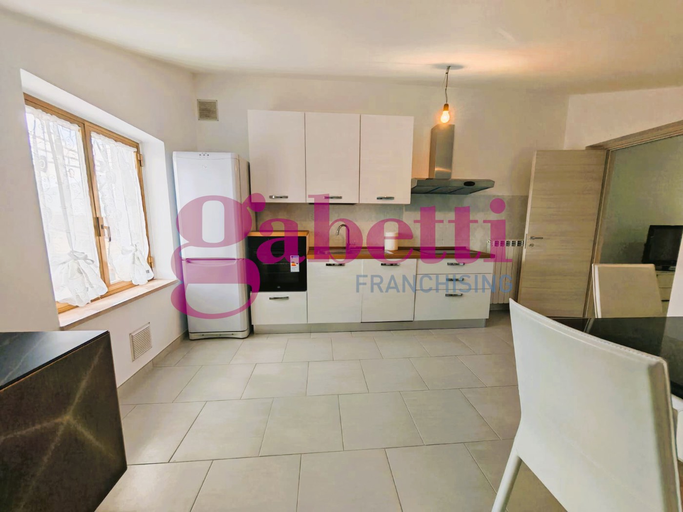 Quadrilocale arredato in affitto a Venafro