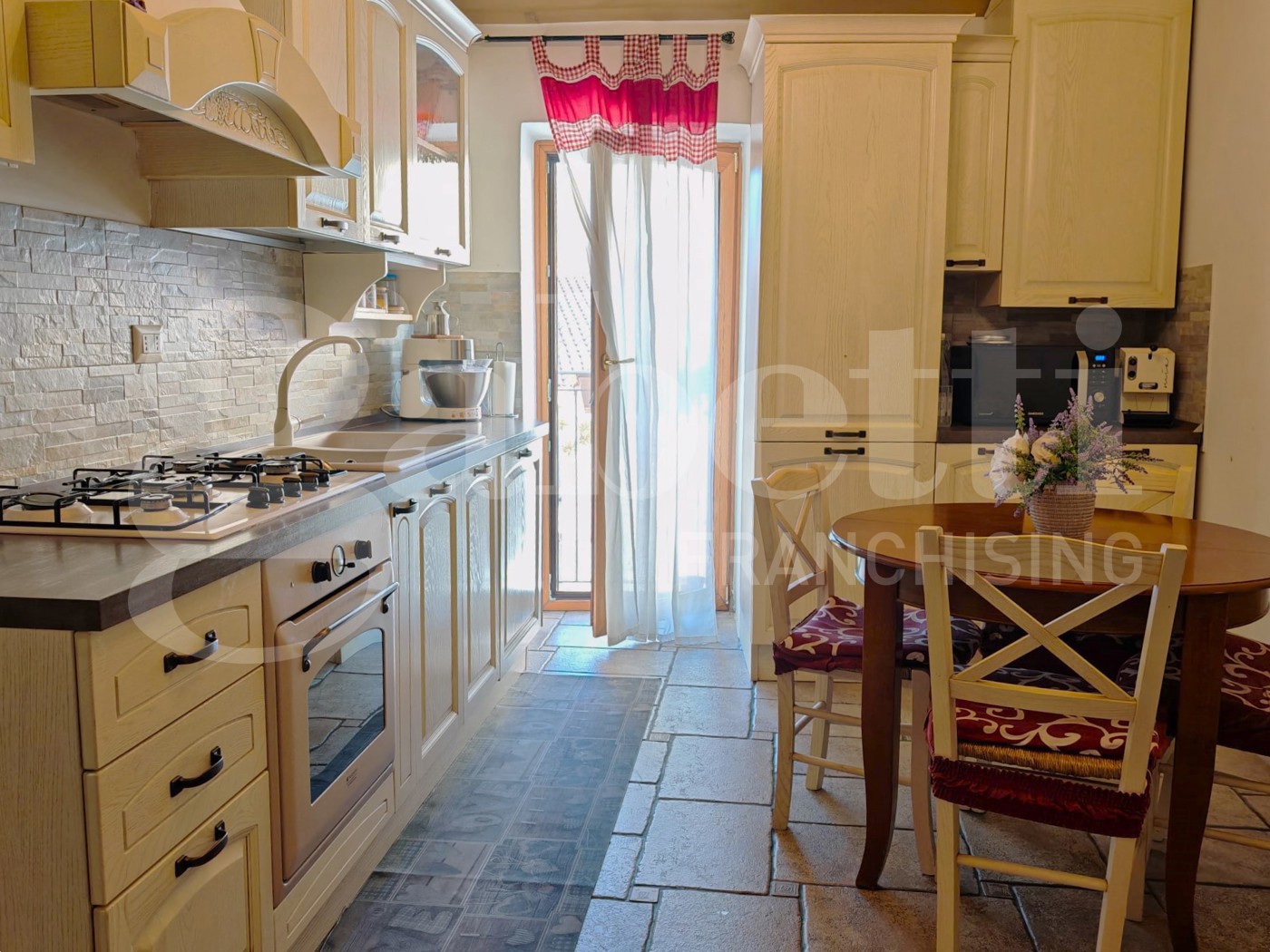 Trilocale ristrutturato a Venafro