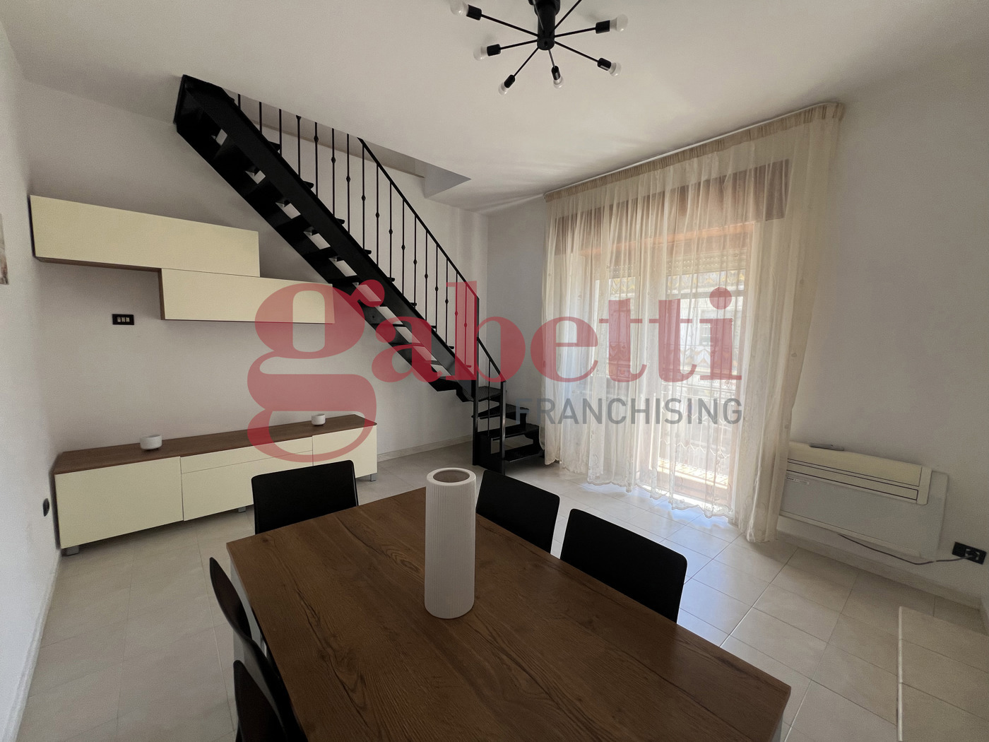 Appartamento arredato in affitto a Venafro