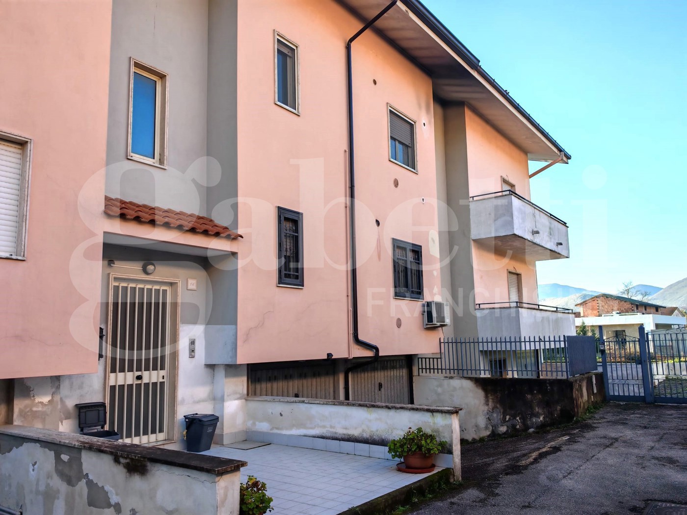 Bilocale con giardino a Venafro