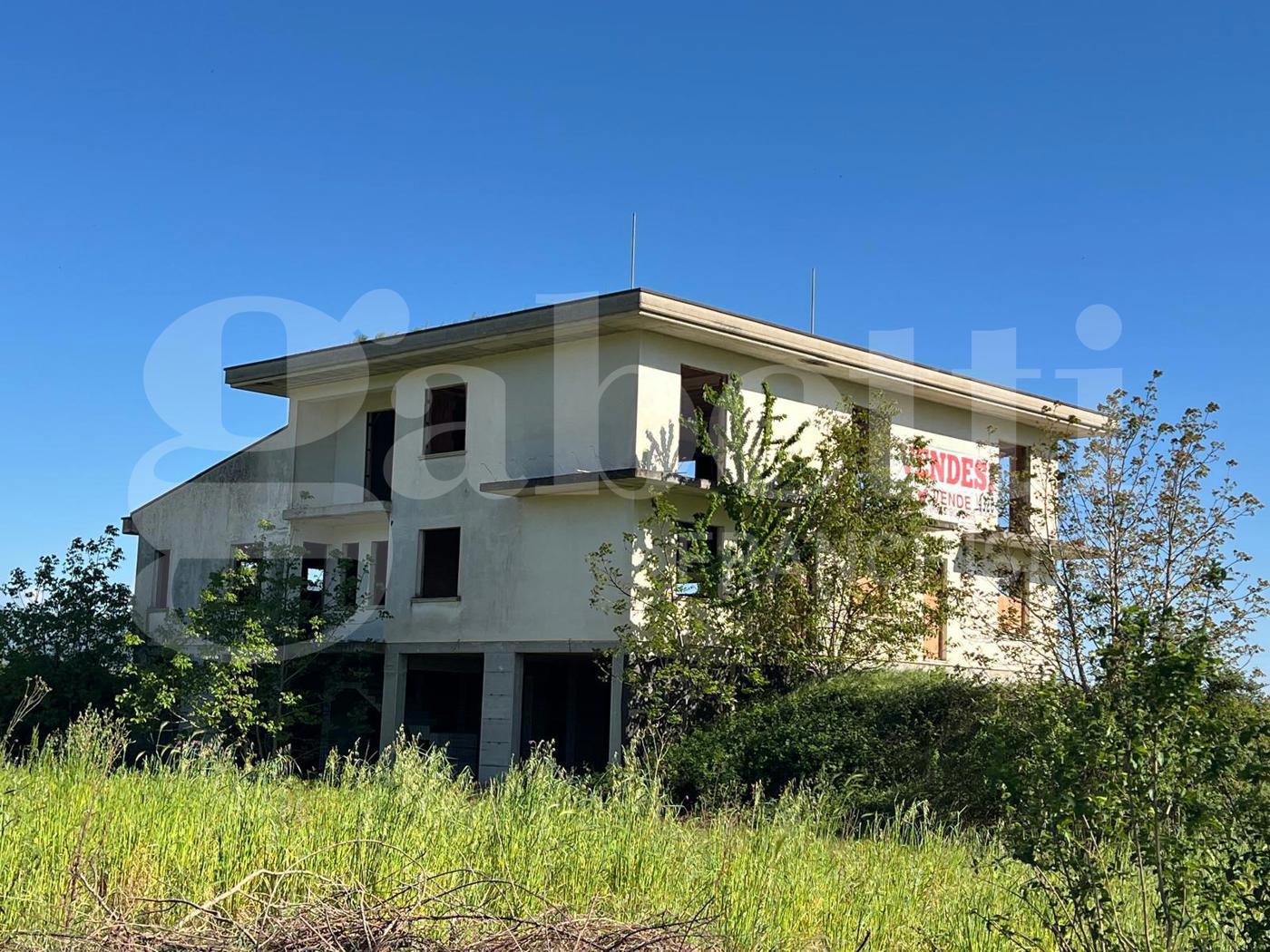 Villa con giardino a Venafro