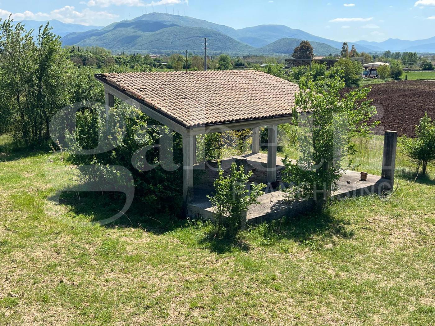 Villa con giardino a Venafro