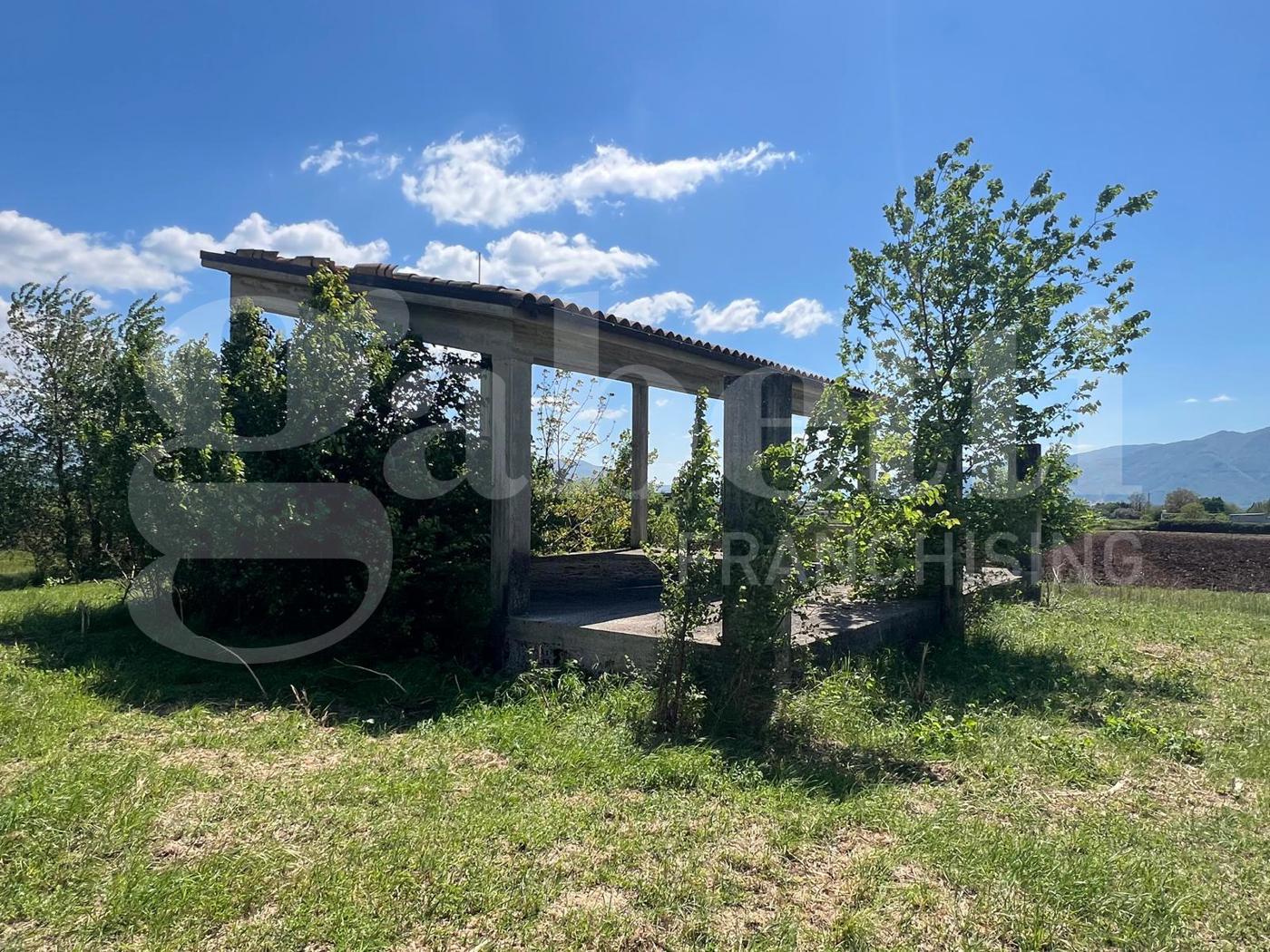 Villa con giardino a Venafro