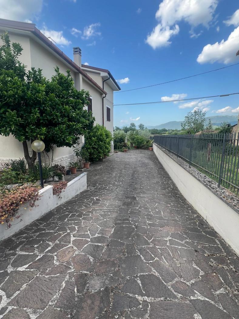 Casa indipendente in vendita a Sesto Campano