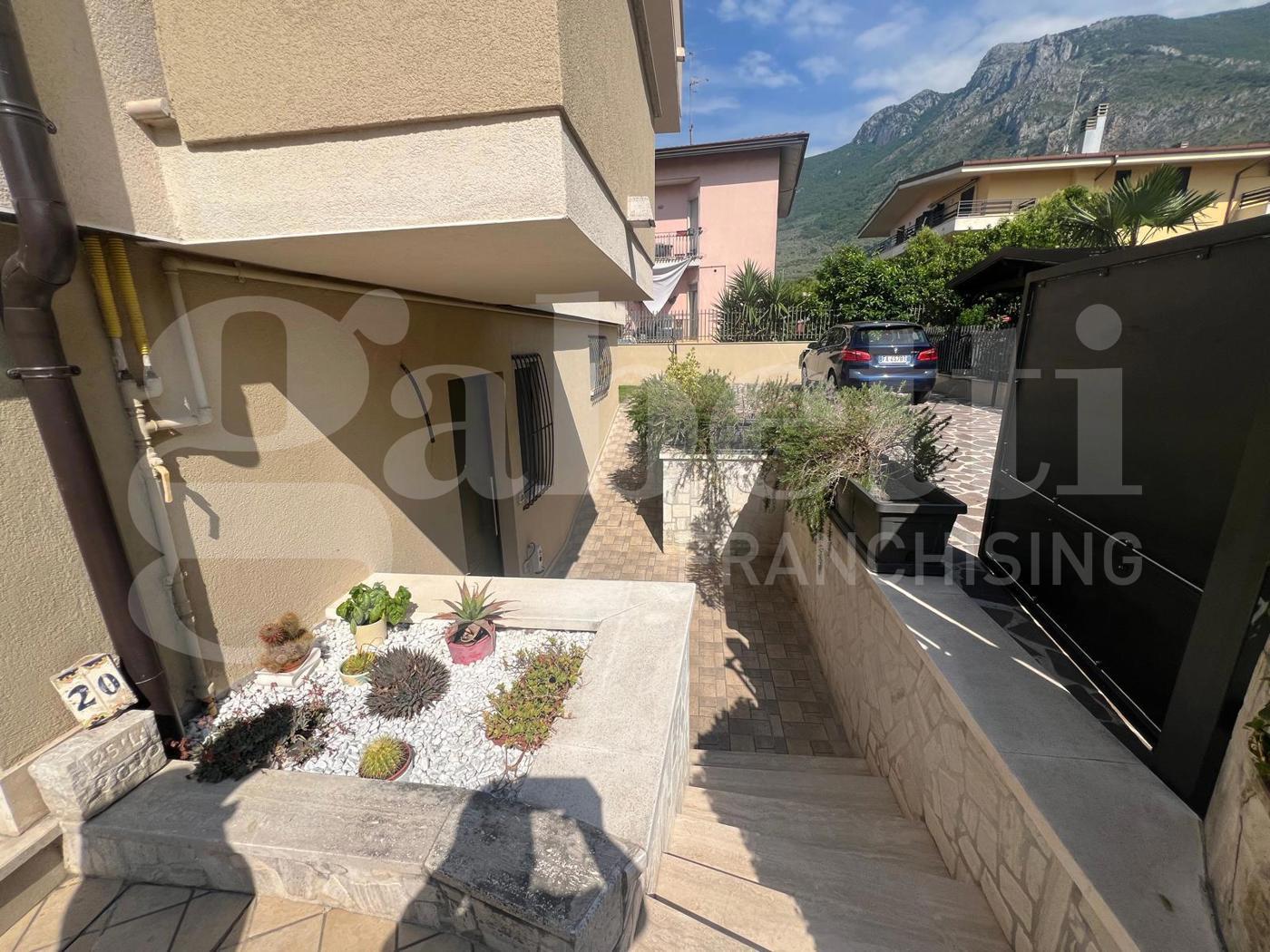 Villa con giardino a Venafro