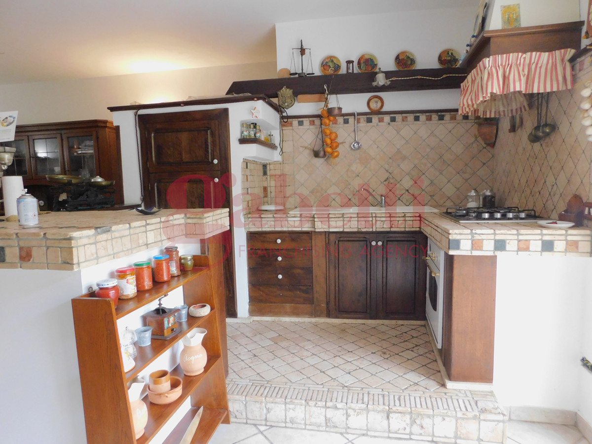 Appartamento arredato in affitto a Venafro