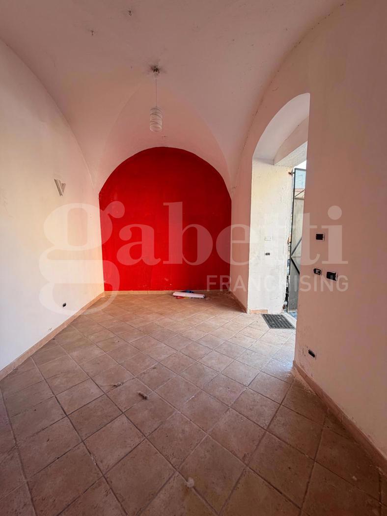 Negozio in affitto a Venafro
