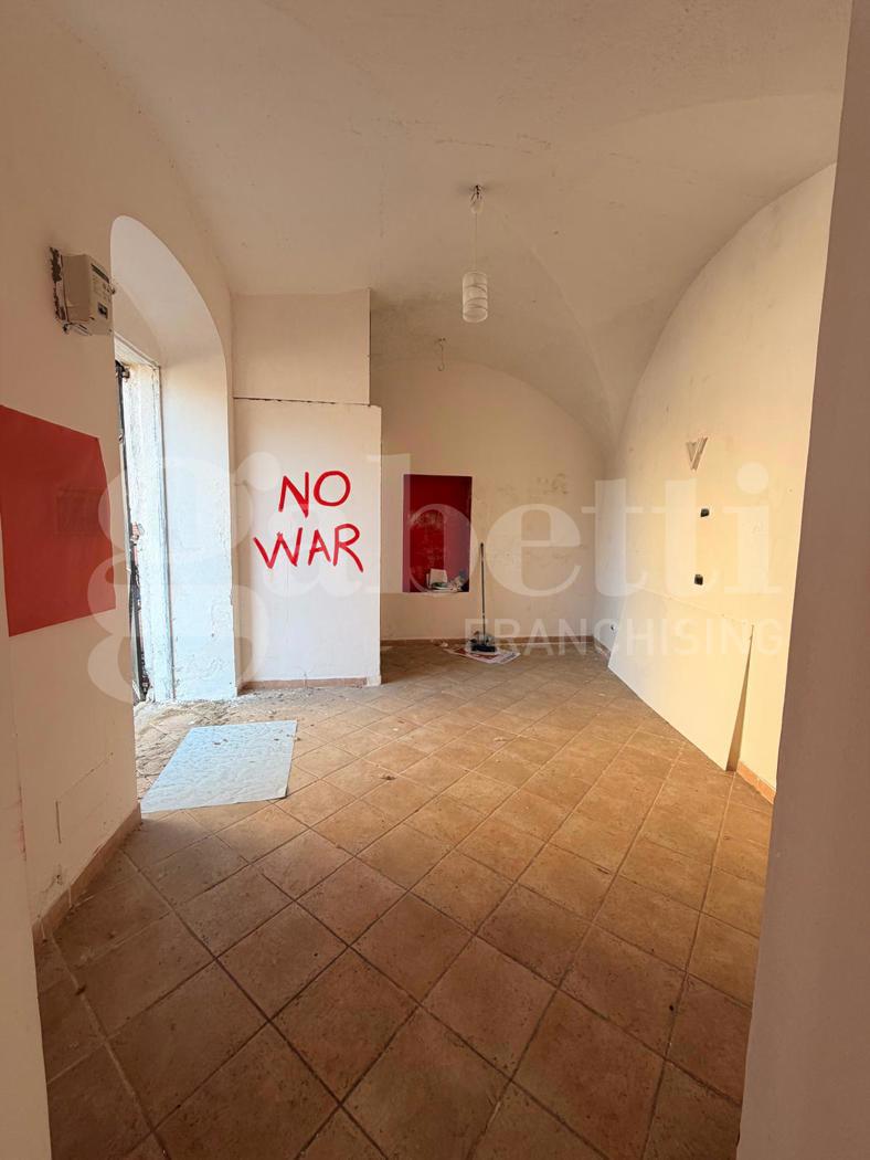 Negozio in affitto a Venafro