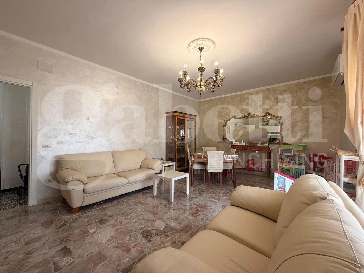 Quadrilocale con box a Venafro