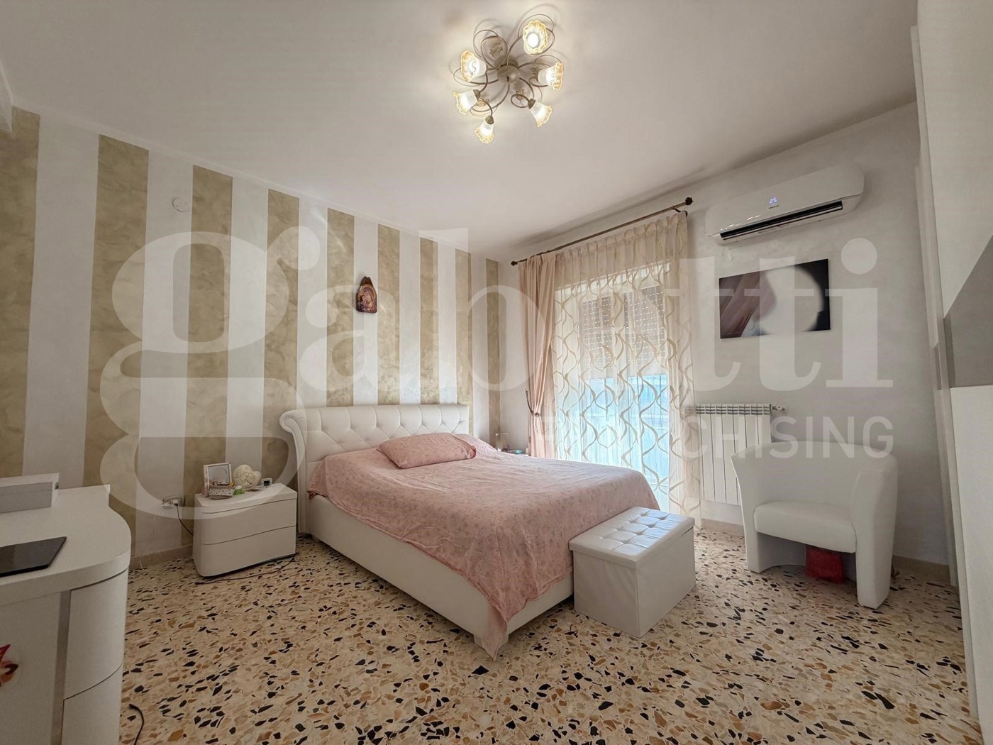 Quadrilocale con box a Venafro