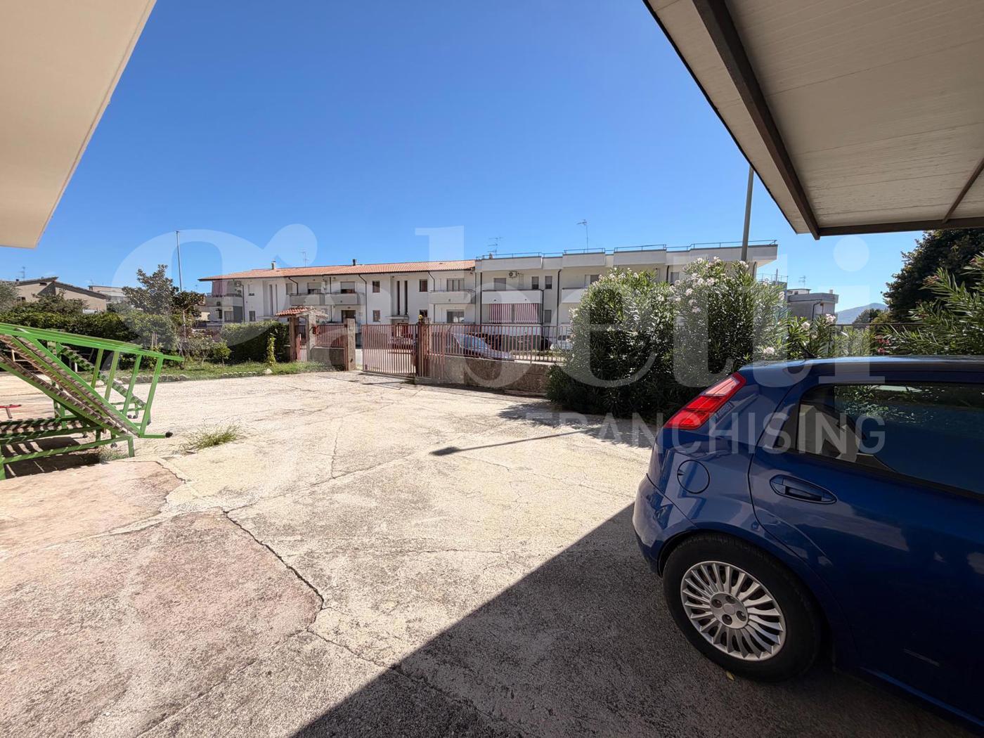 Negozio in affitto a Venafro