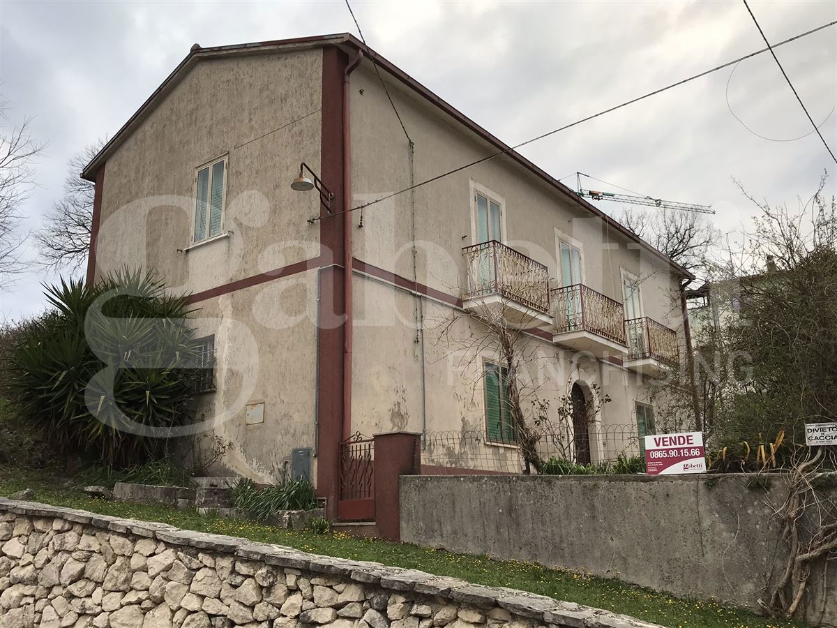 Casa indipendente con giardino a Pozzilli