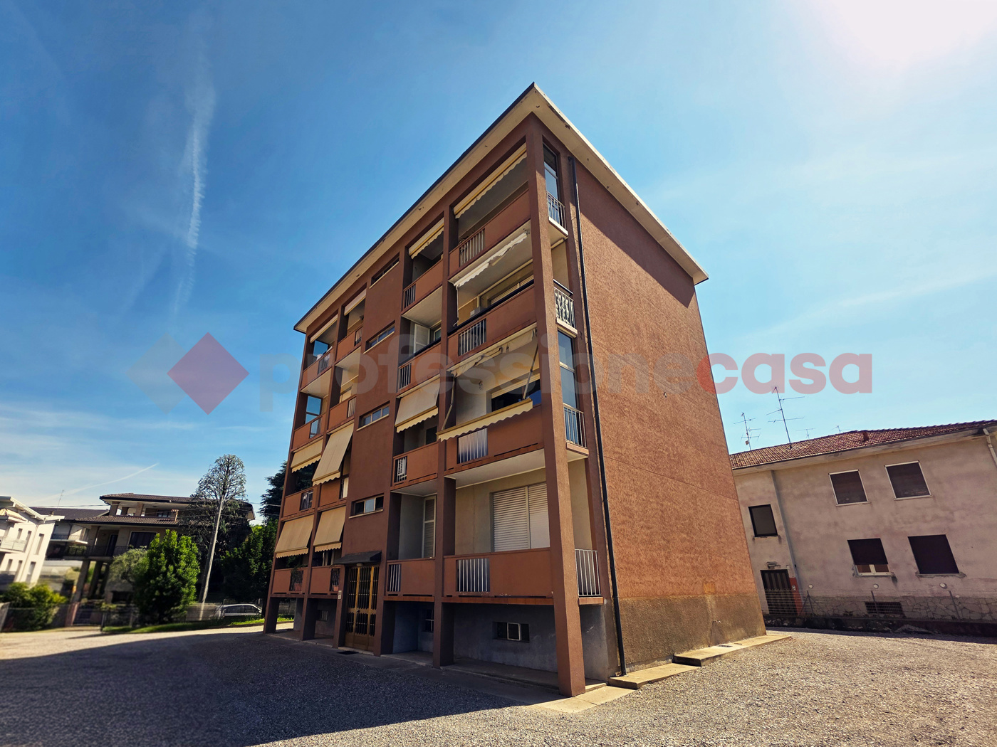 Bilocale con box a Lurago Marinone