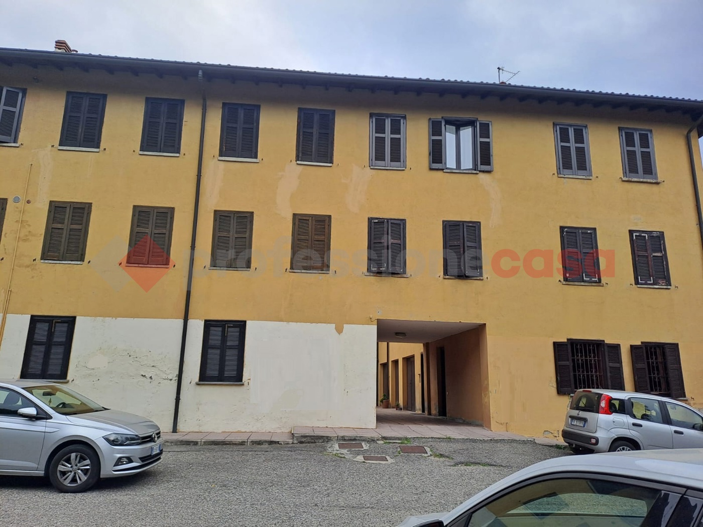 Trilocale arredato in affitto a Cadorago