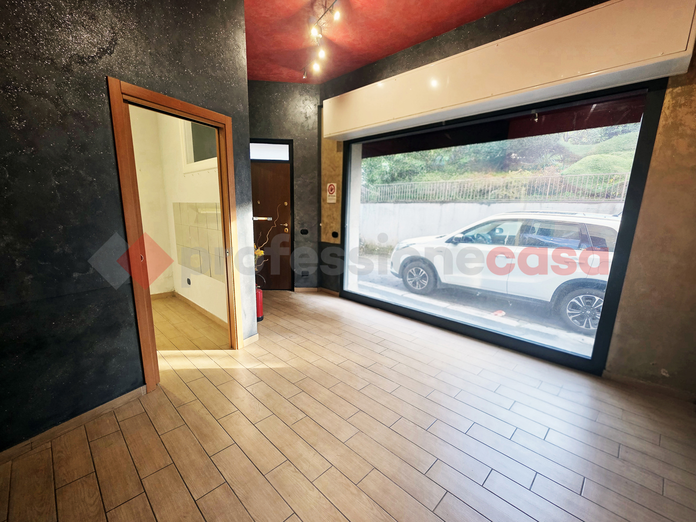 Negozio in affitto a Cant