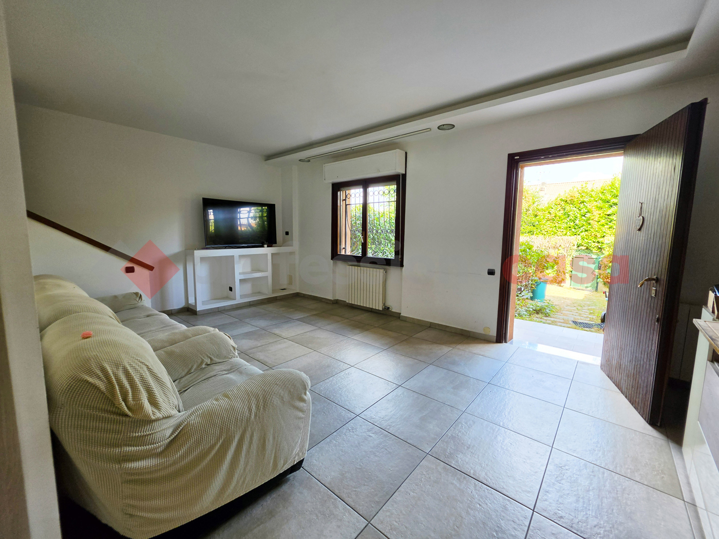 Villa con giardino a Cadorago