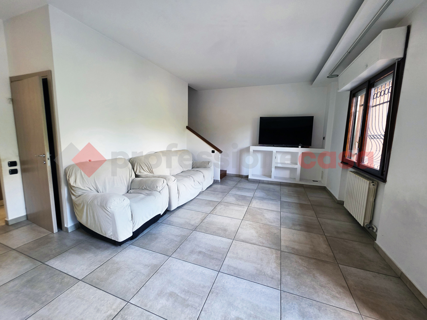 Villa con giardino a Cadorago