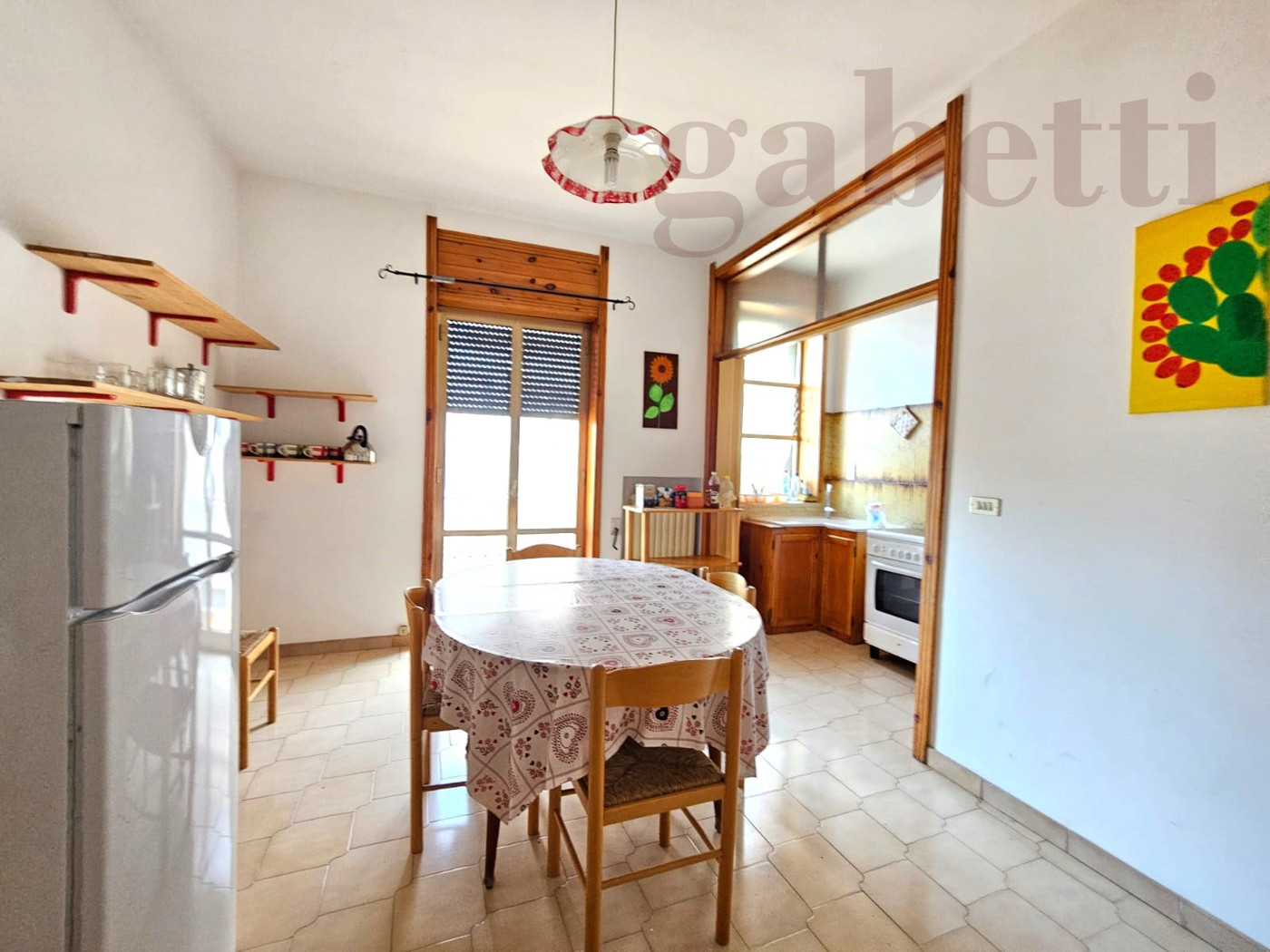 Appartamento con box a Aradeo