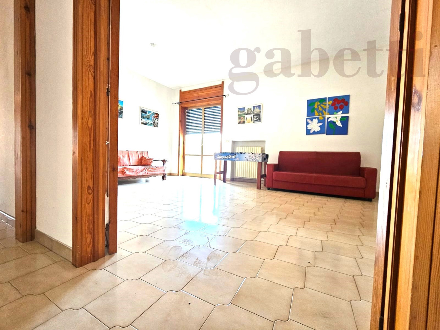 Appartamento con box a Aradeo