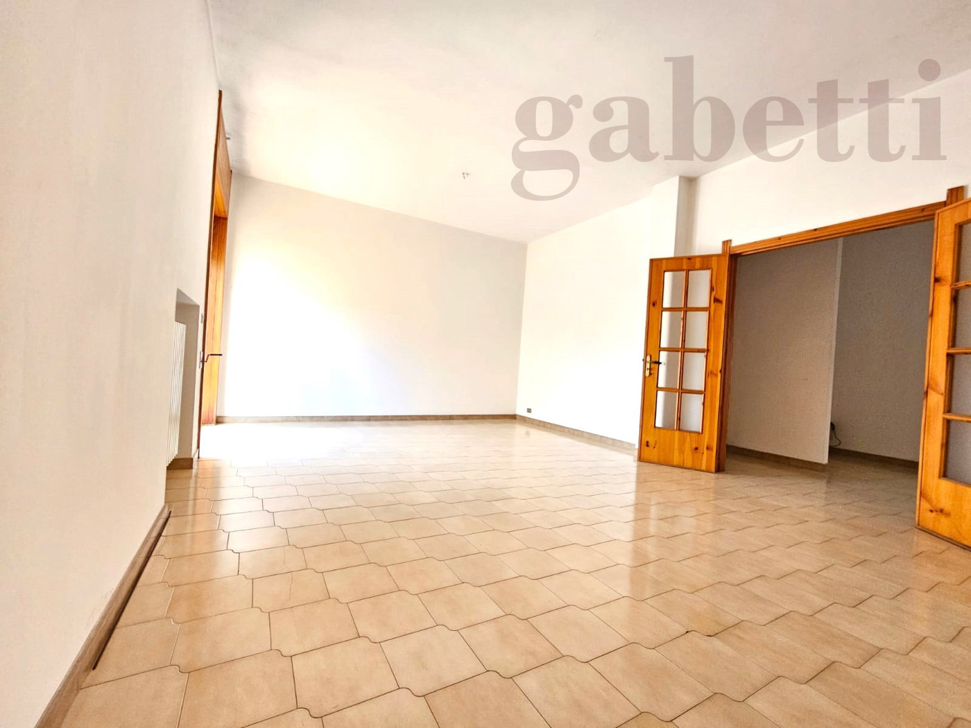 Appartamento con box a Aradeo