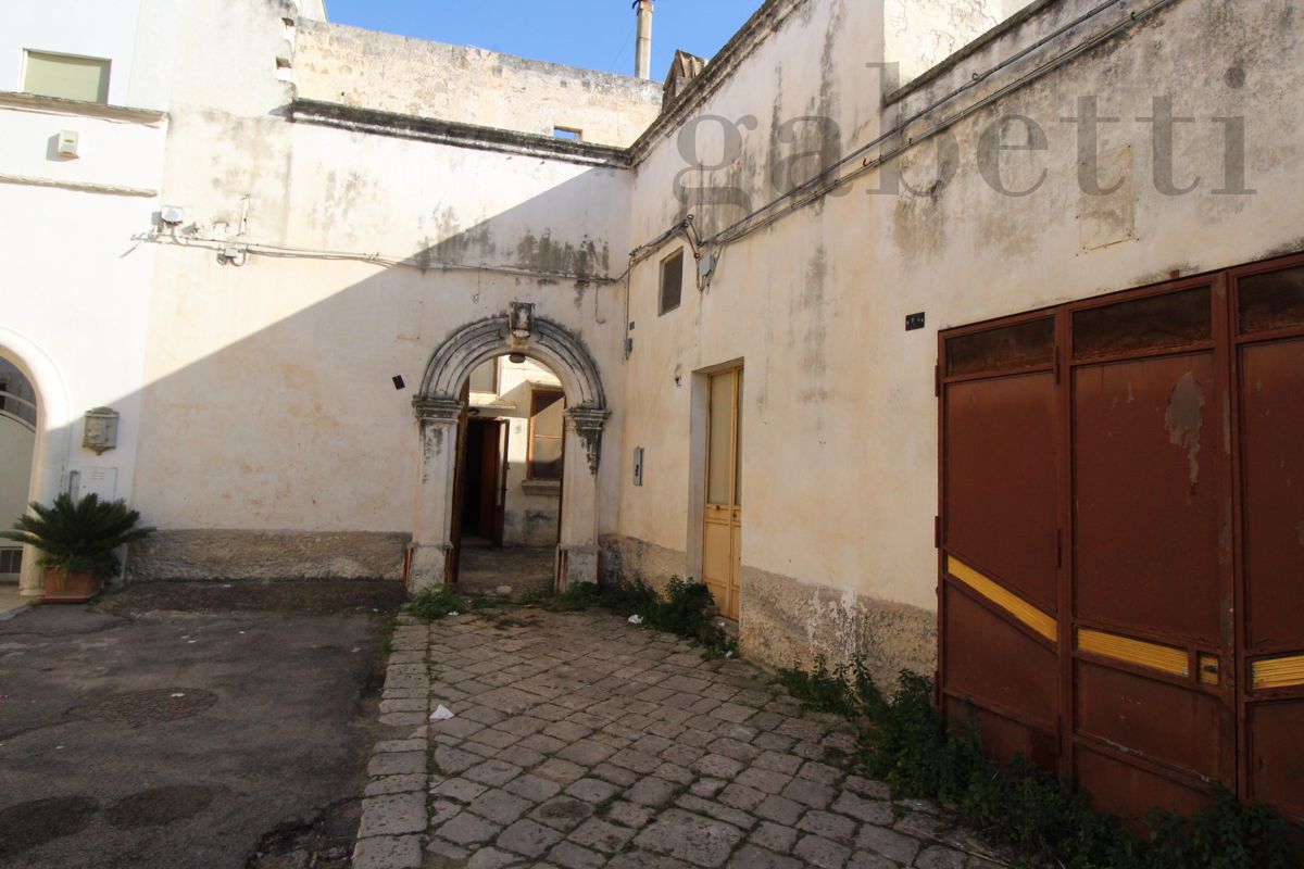 Casa indipendente con giardino a Copertino