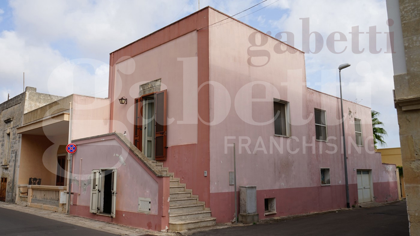 Casa indipendente con giardino a Spongano