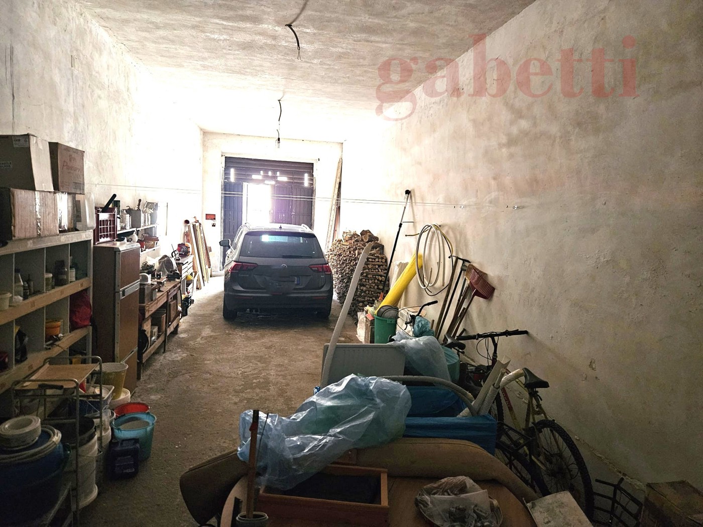 Box/Garage 100mq in vendita a Copertino