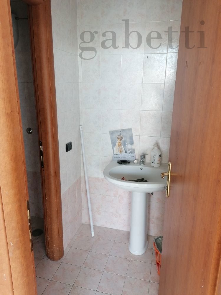 Negozio in affitto a Copertino