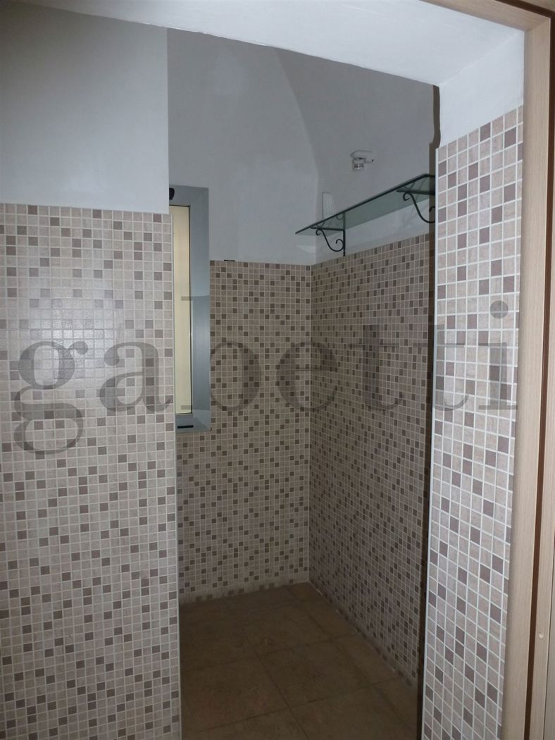 Negozio in affitto a Copertino