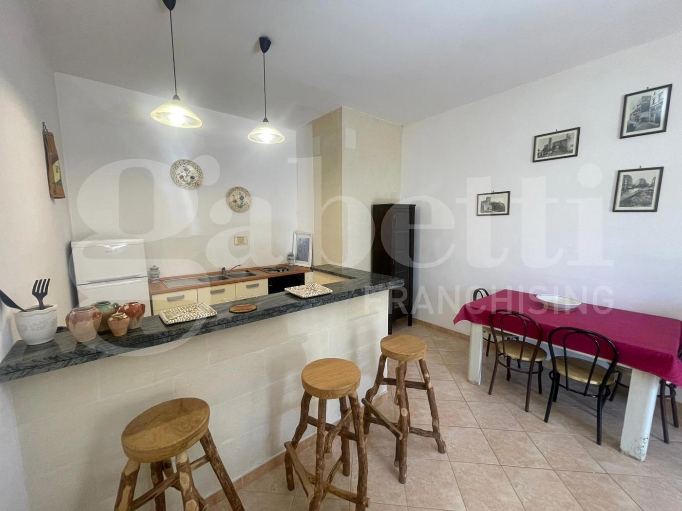 Quadrilocale arredato in affitto a Spongano