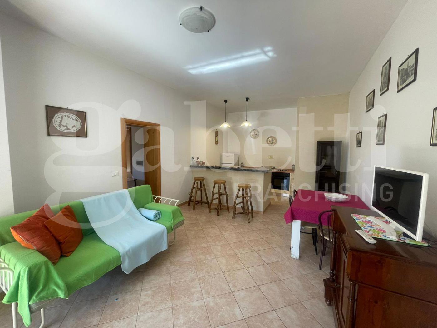 Quadrilocale arredato in affitto a Spongano