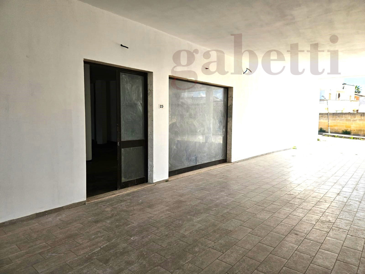 Negozio in affitto a Copertino