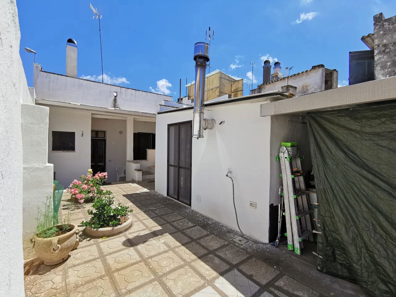 Casa indipendente con giardino a Spongano