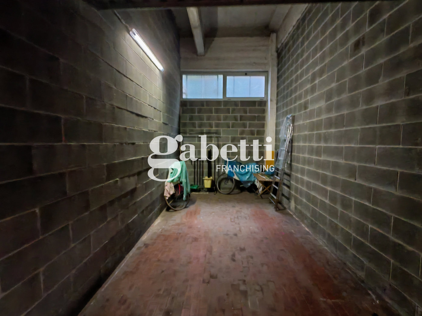 Box/Garage 18mq in vendita a Torino