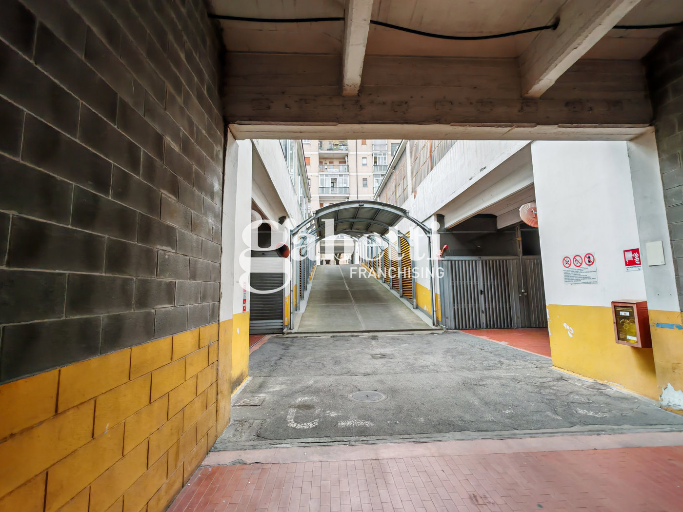 Box/Garage 18mq in vendita a Torino