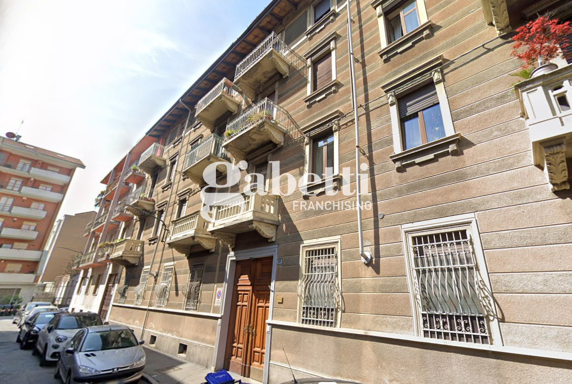 Monolocale arredato in affitto a Torino