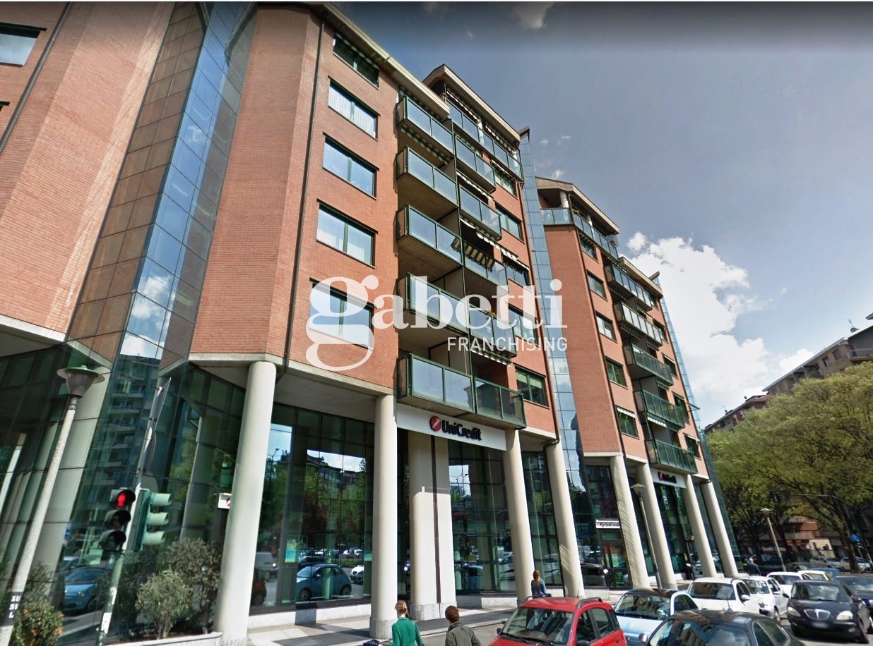 Quadrilocale arredato in affitto a Torino