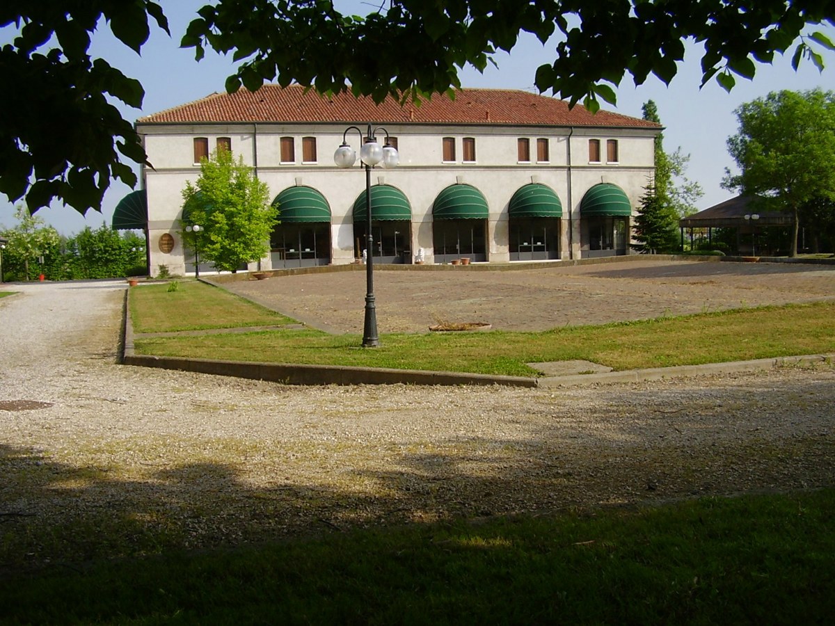 Attivit� commerciale Ristorante e pizzeria in affitto/gestione a Villadose