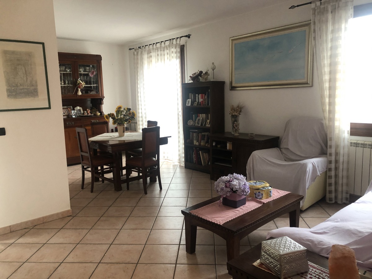 Villa con box a Adria