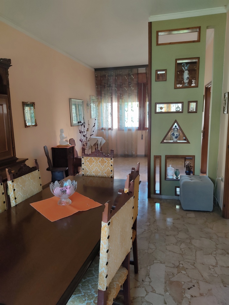 Villa Bifamiliare con giardino a Adria