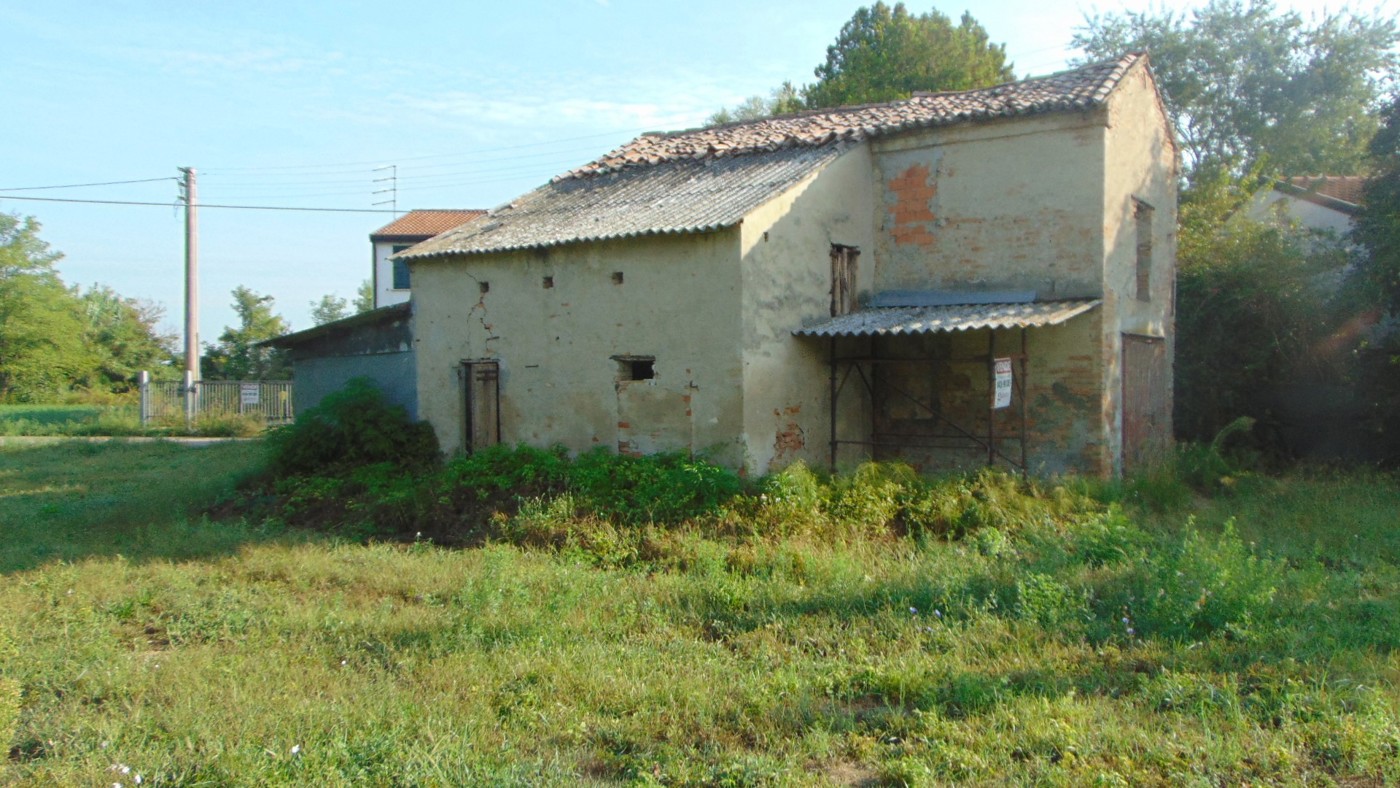 Rustico da ristrutturare a Papozze