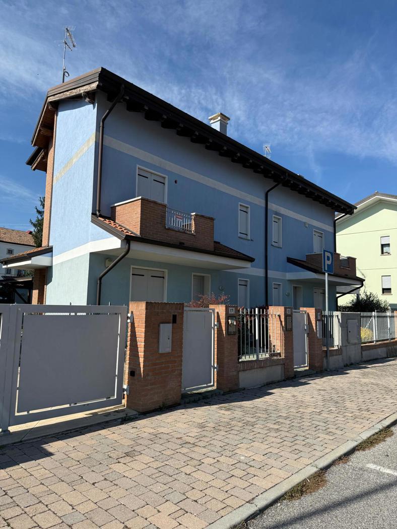 Quadrilocale da ristrutturare a Villadose