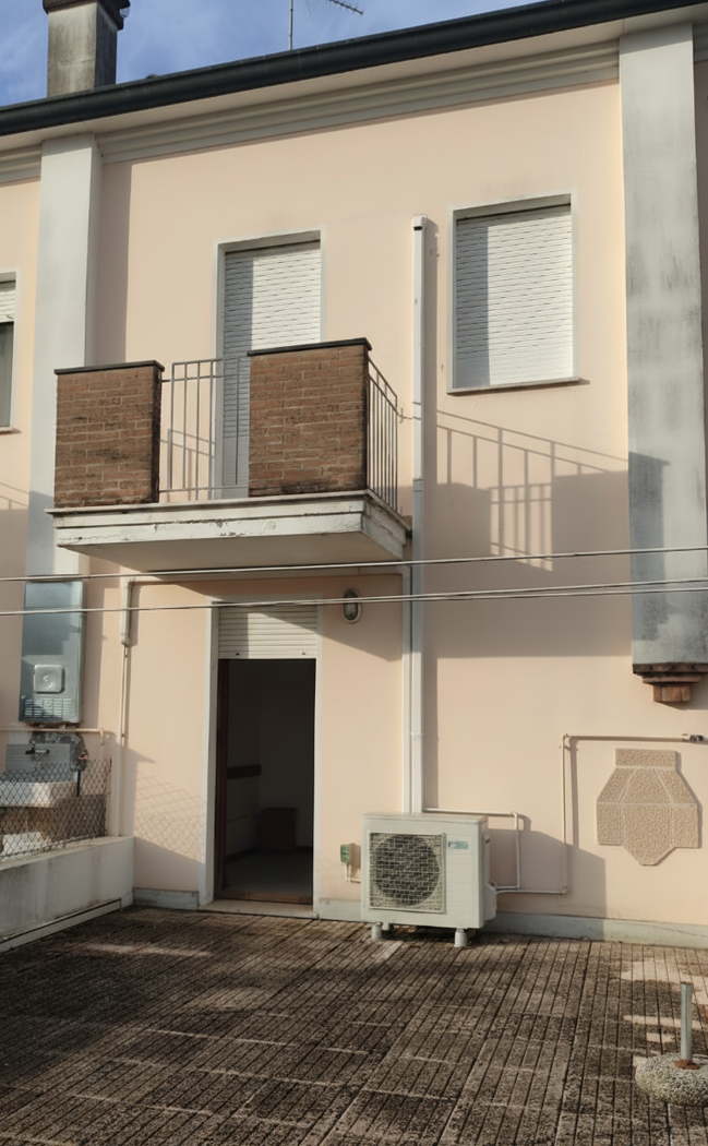 Villa con giardino a Adria